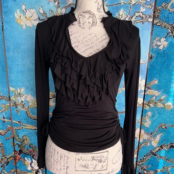 Arden B sz M, black, ruffle and ruched blouse. 90% rayon 10% spandex. - Picture 1 of 9